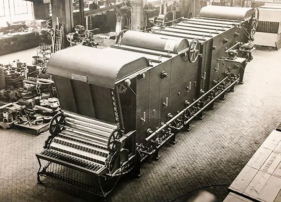 1935年_apparatus-for-pasturizing-liquids-in-containers